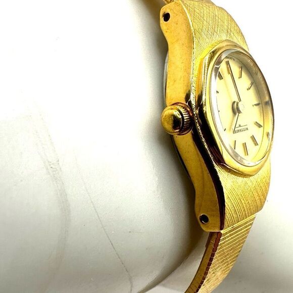 Wittnauer gold tone vintage watch main image 9